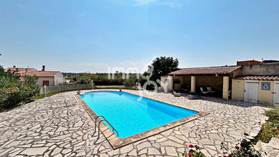 Maison - 201 m² - 6 pièces