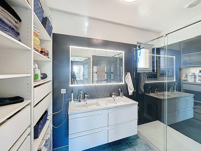 Maison - 122 m² - 5 pièces