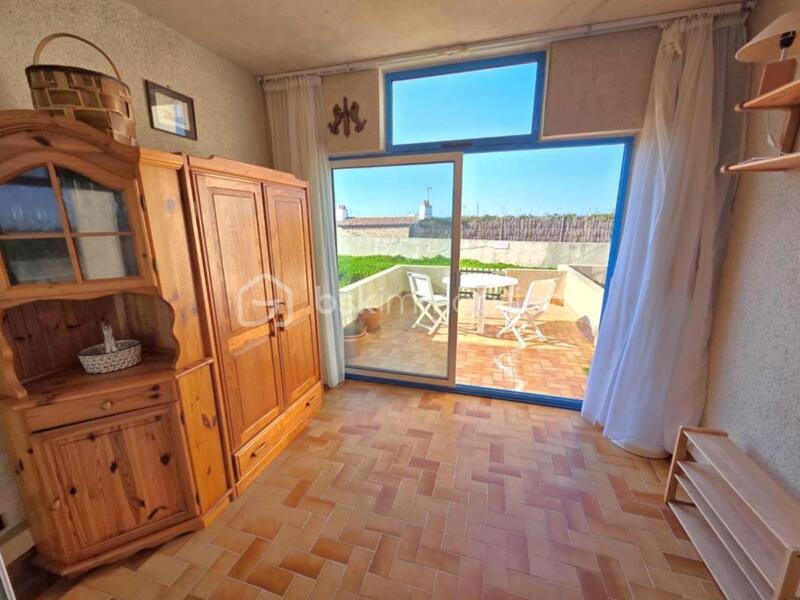 Studio - 25 m² - 1 pièce