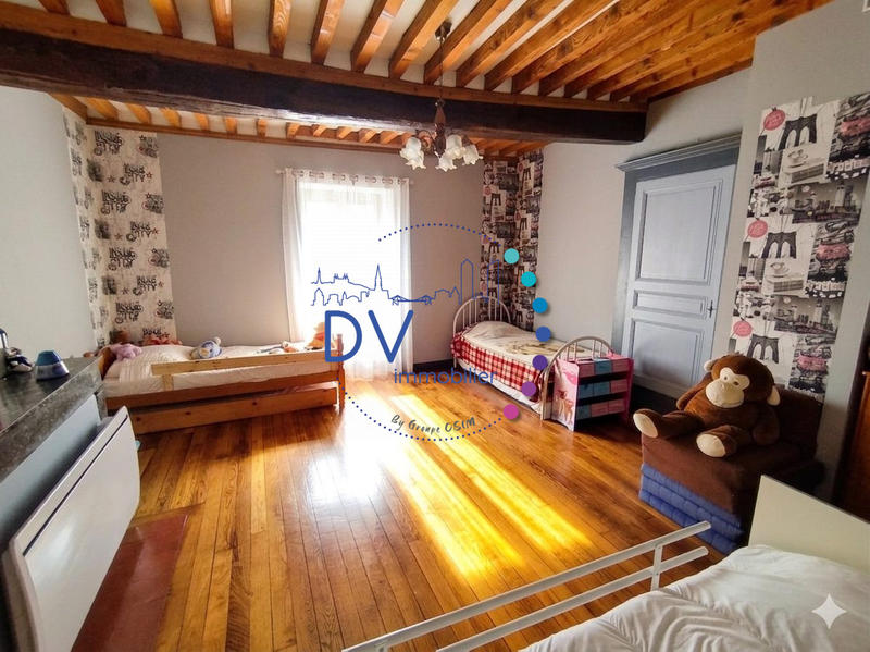 Maison - 221 m² - 9 pièces