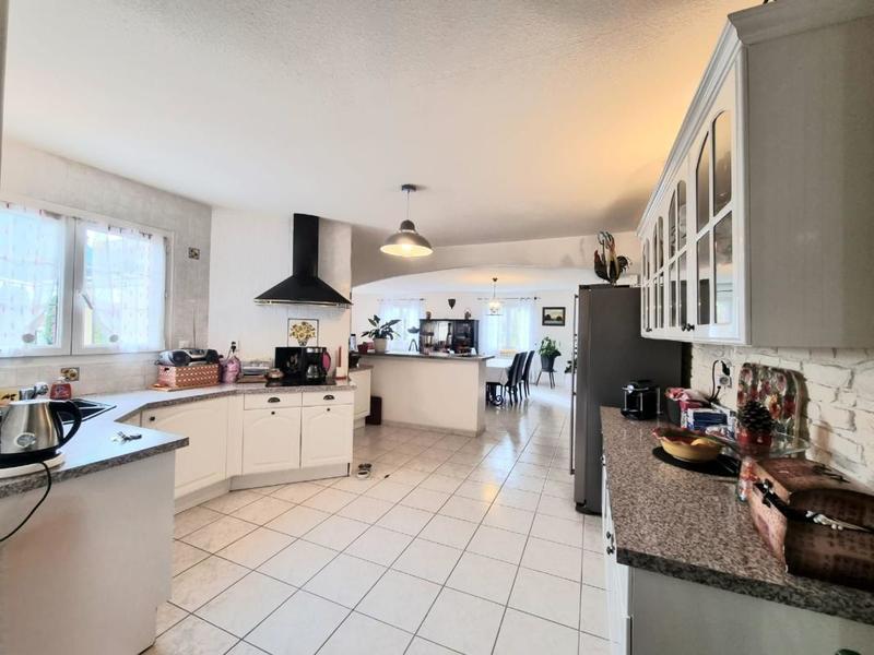 Maison - 144 m² - 5 pièces