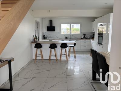 Maison - 104 m² - 4 pièces