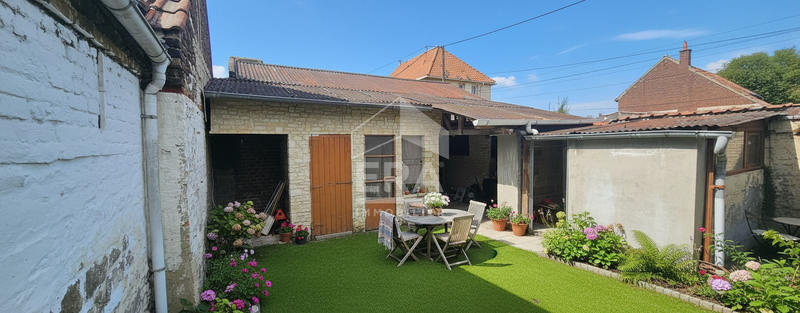 Maison - 80 m² - 5 pièces