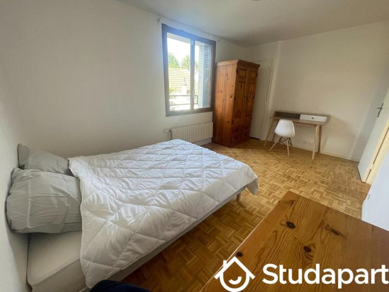 Chambre - 12 m² - 1 pièce