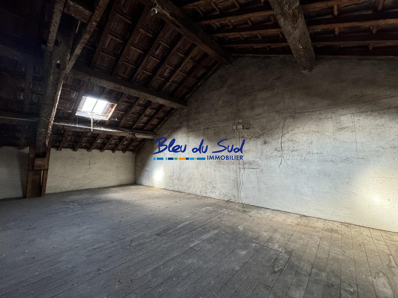 Appartement - 95 m² - 7 pièces