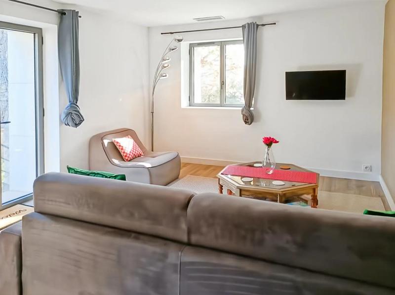 Maison - 400 m² - 15 pièces