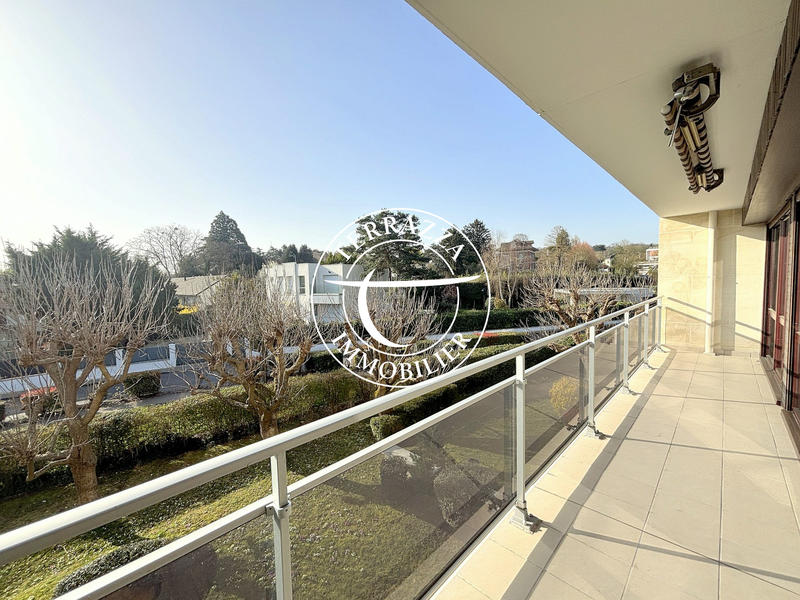 Appartement - 97 m² - 5 pièces