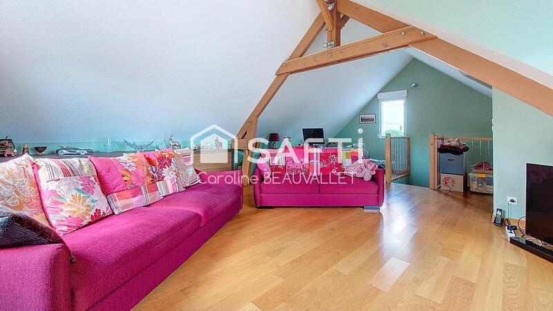 Maison - 240 m² - 7 pièces