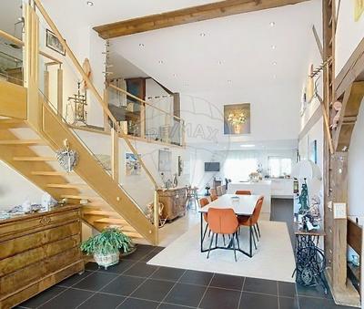 Maison - 222 m² - 6 pièces