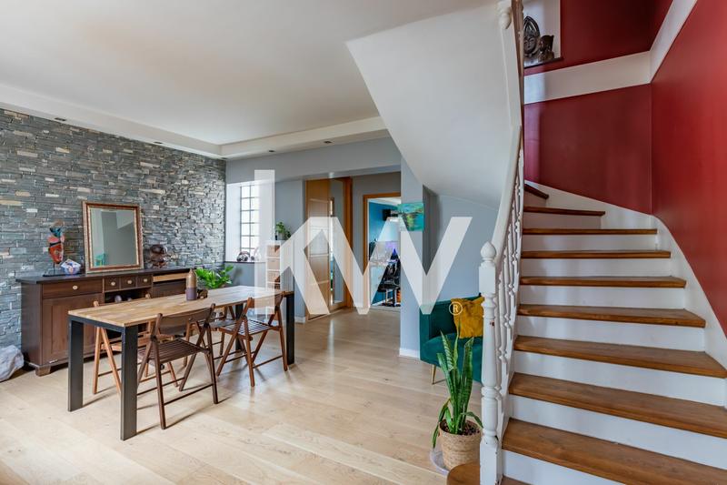 Maison - 143 m² - 6 pièces