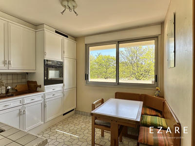 Appartement - 152 m² - 6 pièces