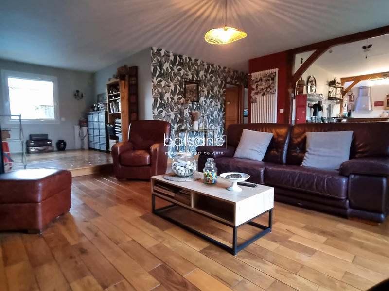 Maison traditionnelle - 165 m² - 5 pièces