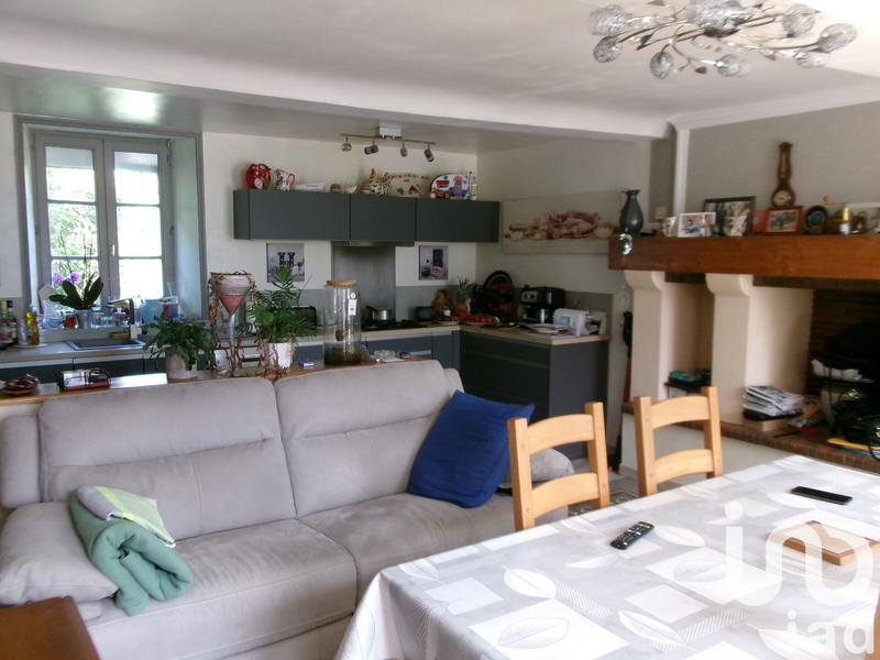 Maison - 137 m² - 9 pièces