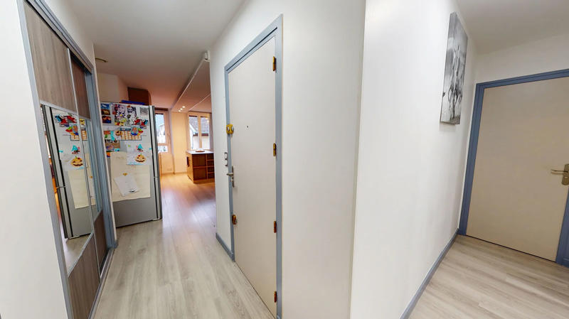 Appartement - 83 m² - 3 pièces