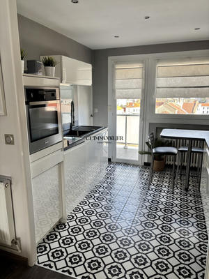 Appartement - 70 m² - 3 pièces