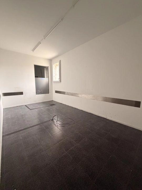 Bureau - 326 m² - 20 pièces