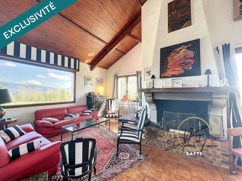 Maison - 250 m² - 9 pièces