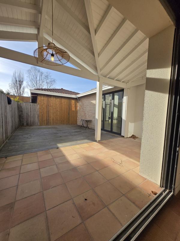 Maison traditionnelle - 237 m² - 6 pièces