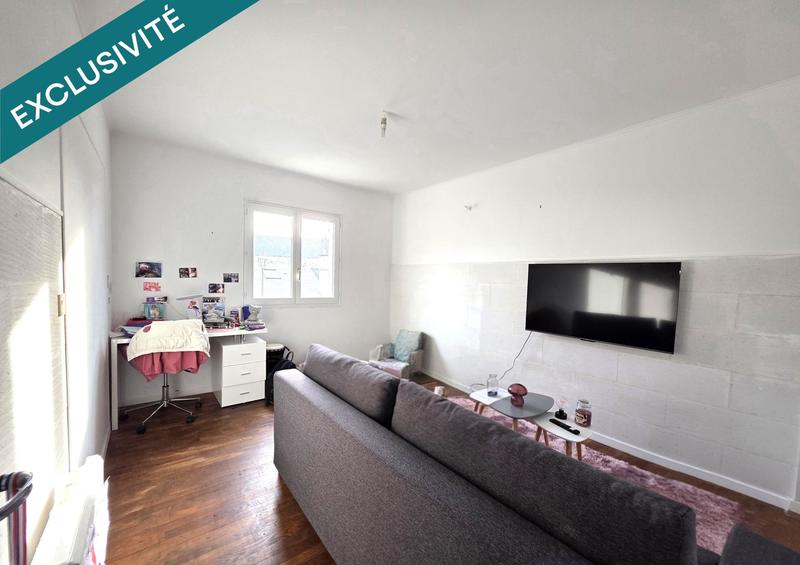 Maison - 237 m² - 8 pièces