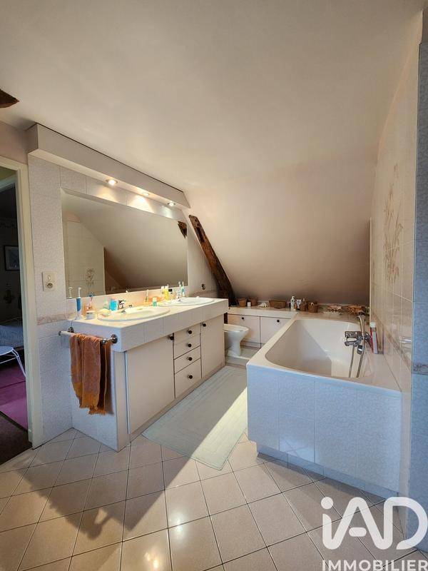 Maison - 223 m² - 5 pièces