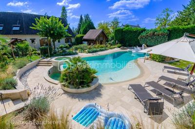 Demeure - 320 m² - 10 pièces