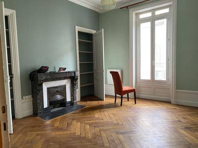 Appartement - 84 m² - 3 pièces