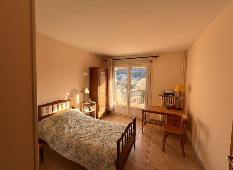 Appartement - 82 m² - 4 pièces