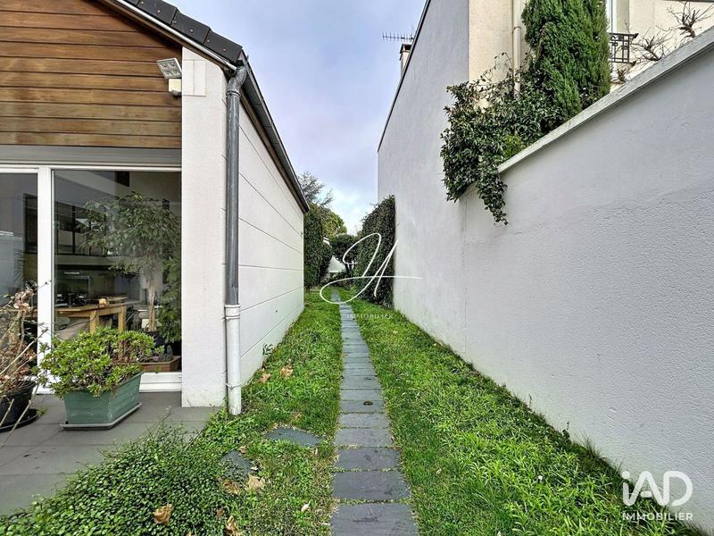 Maison - 193 m² - 9 pièces