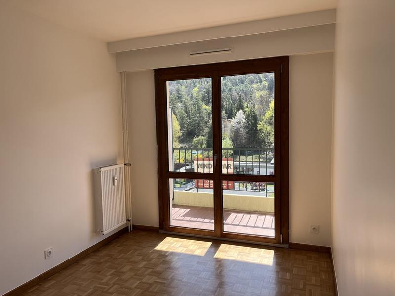 Appartement - 112 m² - 6 pièces