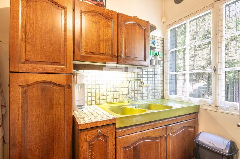 Maison - 220 m² - 6 pièces