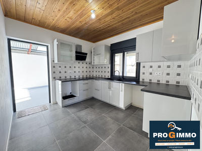 Maison traditionnelle - 90 m² - 4 pièces