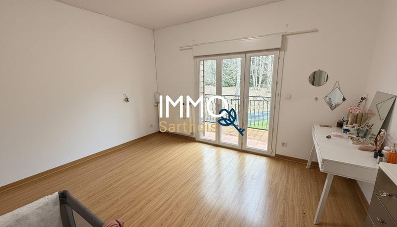 Maison - 186 m² - 10 pièces