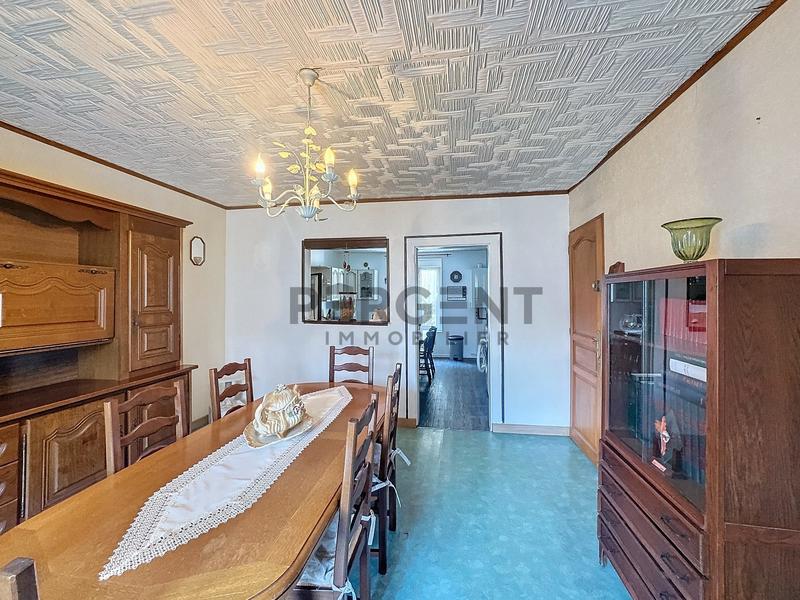 Maison - 231 m² - 9 pièces