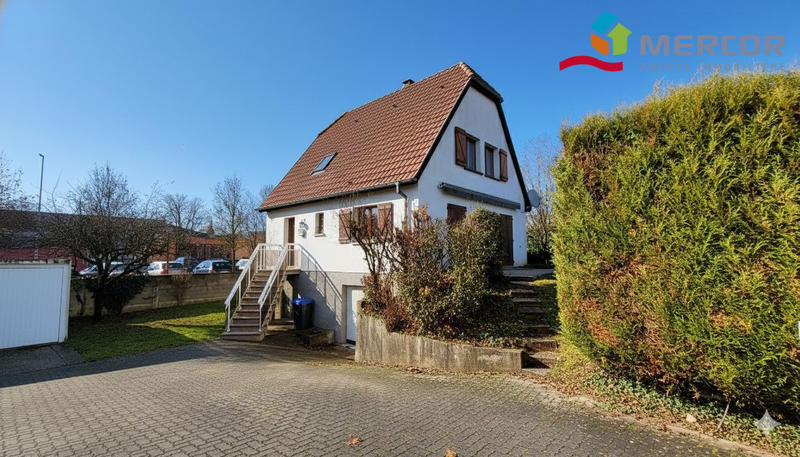 Maison - 92 m² - 4 pièces