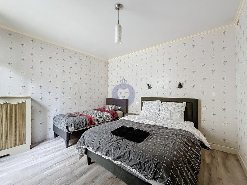 Maison - 139 m² - 7 pièces