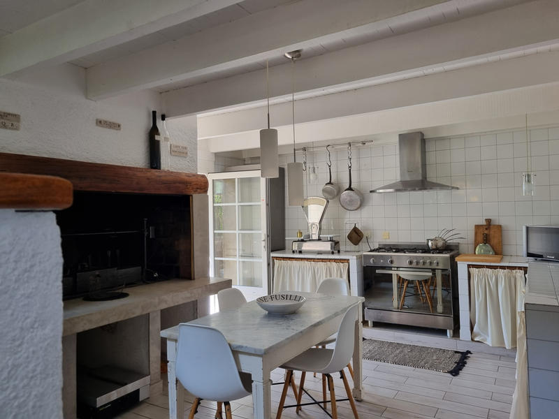 Propriété - 252 m² - 12 pièces