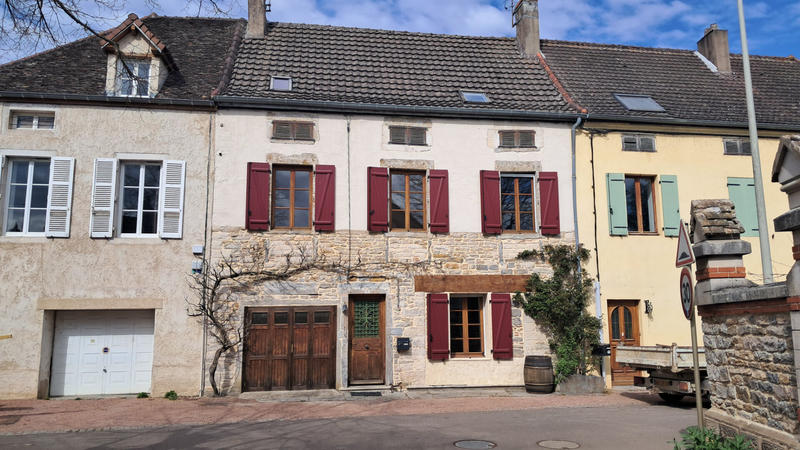 Maison - 150 m² - 8 pièces