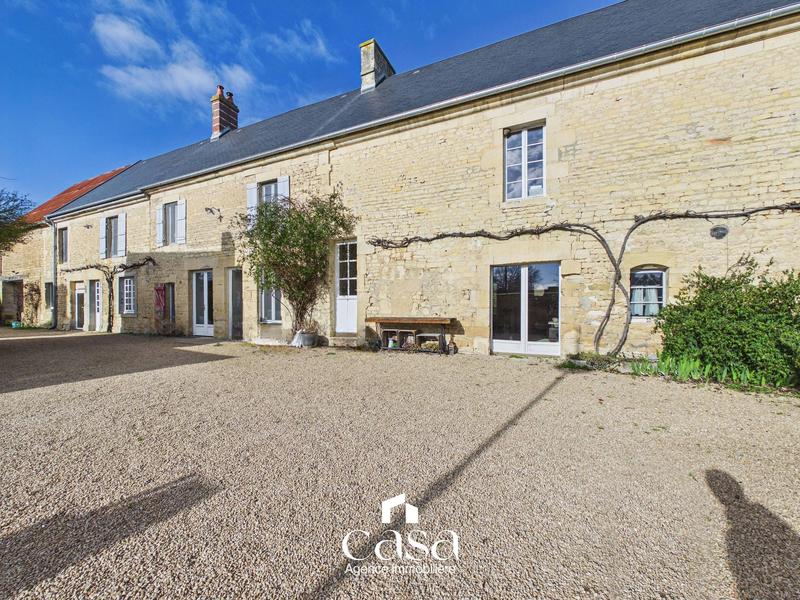 Maison ancienne - 349 m² - 9 pièces