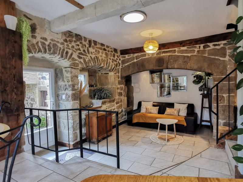 Maison - 99 m² - 5 pièces