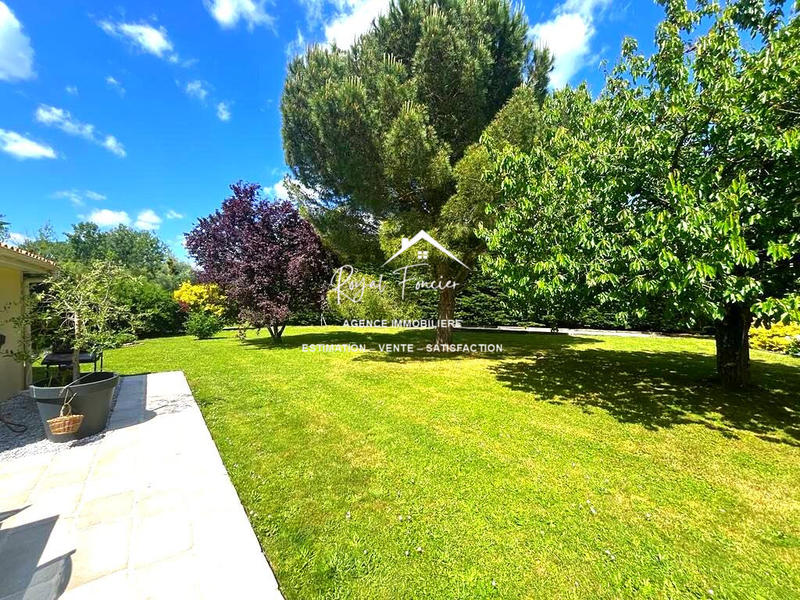 Maison - 151 m² - 8 pièces