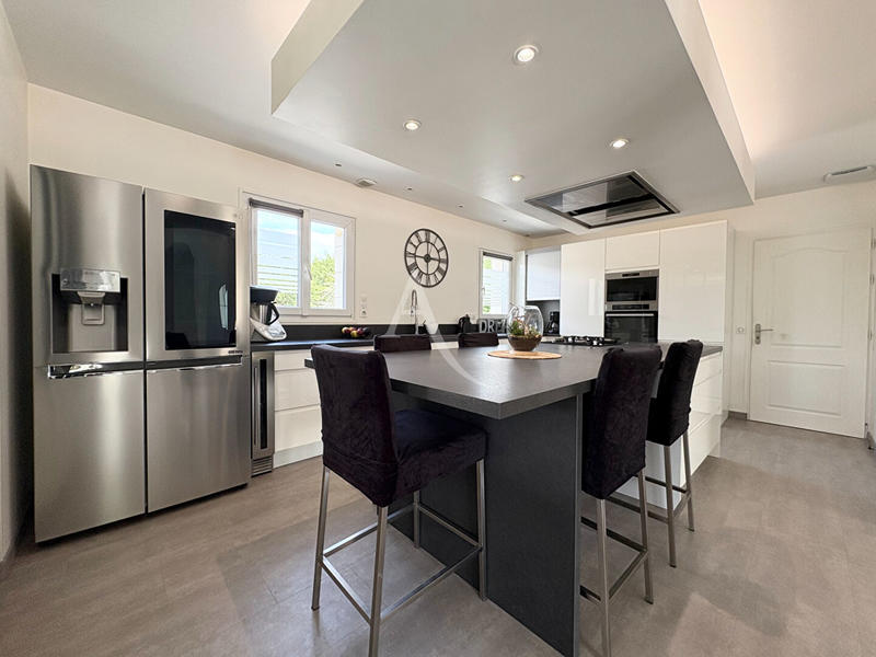 Maison - 162 m² - 6 pièces