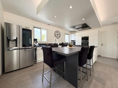 Maison - 162 m² - 6 pièces