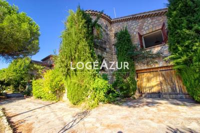 Maison - 210 m² - 8 pièces