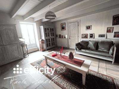 Maison de village - 320 m² - 15 pièces