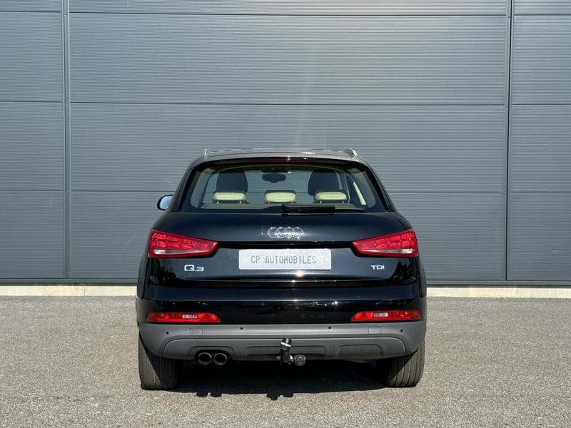 Audi Q3 2.0l Tdi 140 Ch Ambiente / Attelage Amovible Faible Kilometrage
