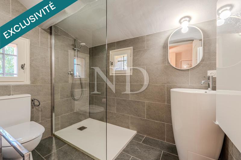 Maison - 377 m² - 12 pièces