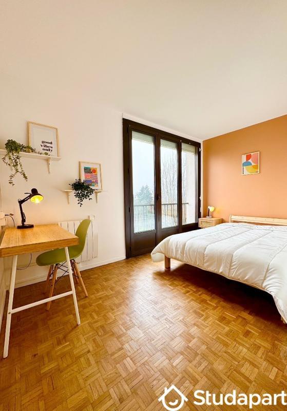 Chambre - 12 m² - 1 pièce