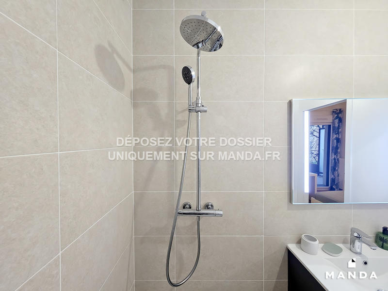 Chambre - 10 m² - 4 pièces