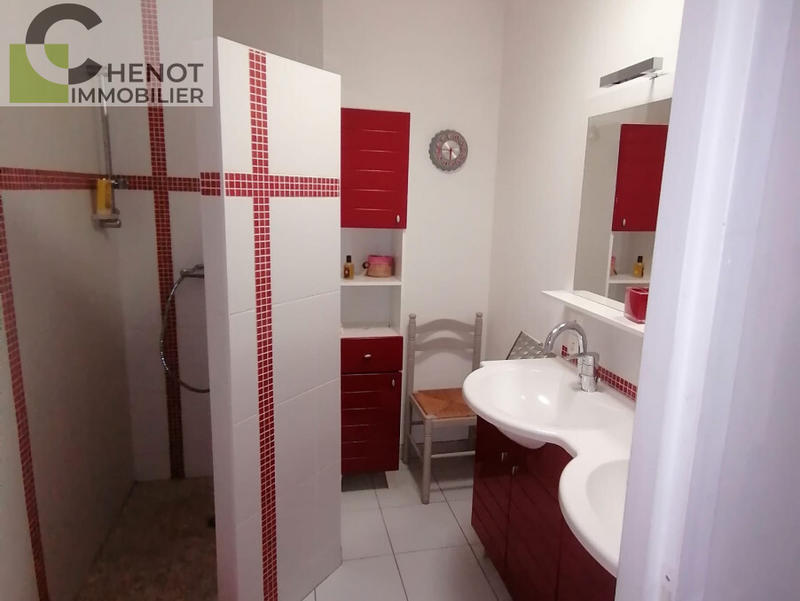 Propriété - 250 m² - 7 pièces