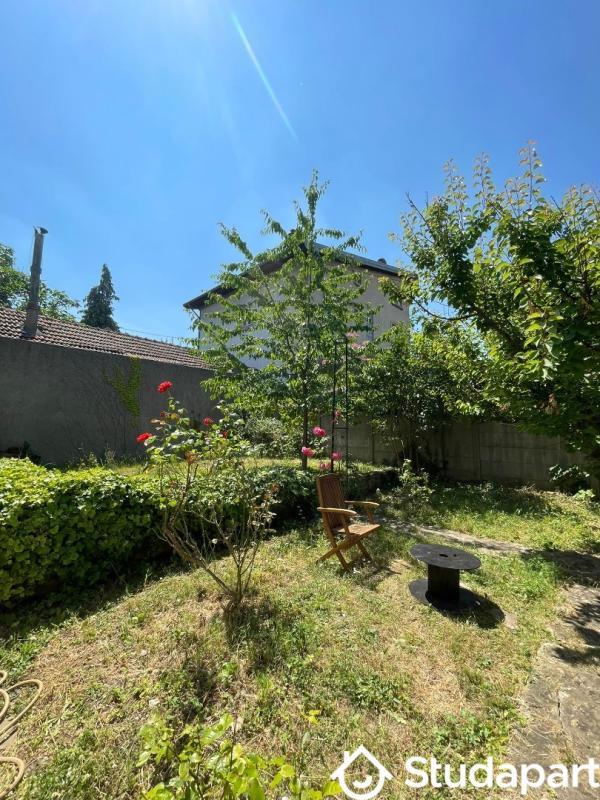 Chambre - 12 m² - 1 pièce